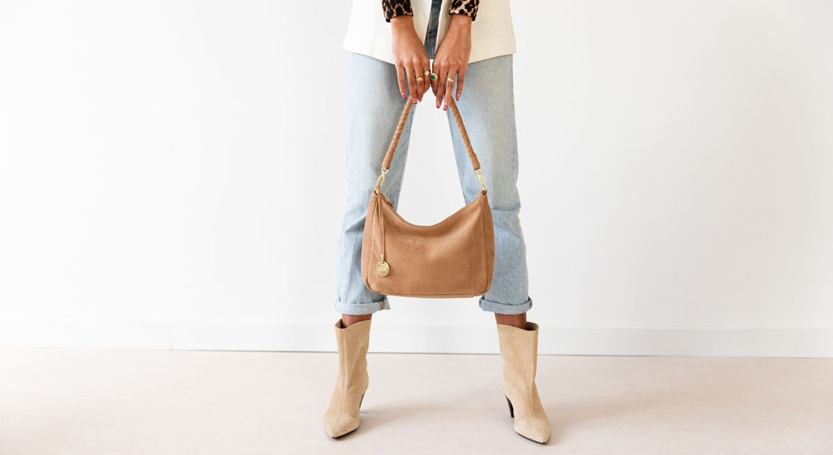 tassentrends van 2025 suede tas beige