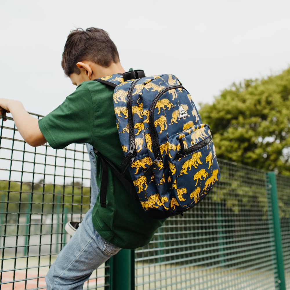 Tiger kinderrugzak op model