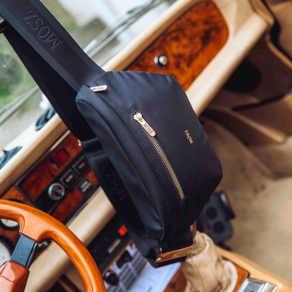 Crossbody heuptas zwart sfeer