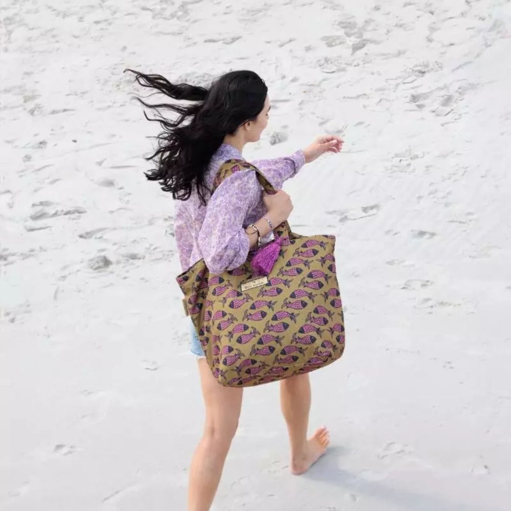 Strandtas groot Little Legends op strand