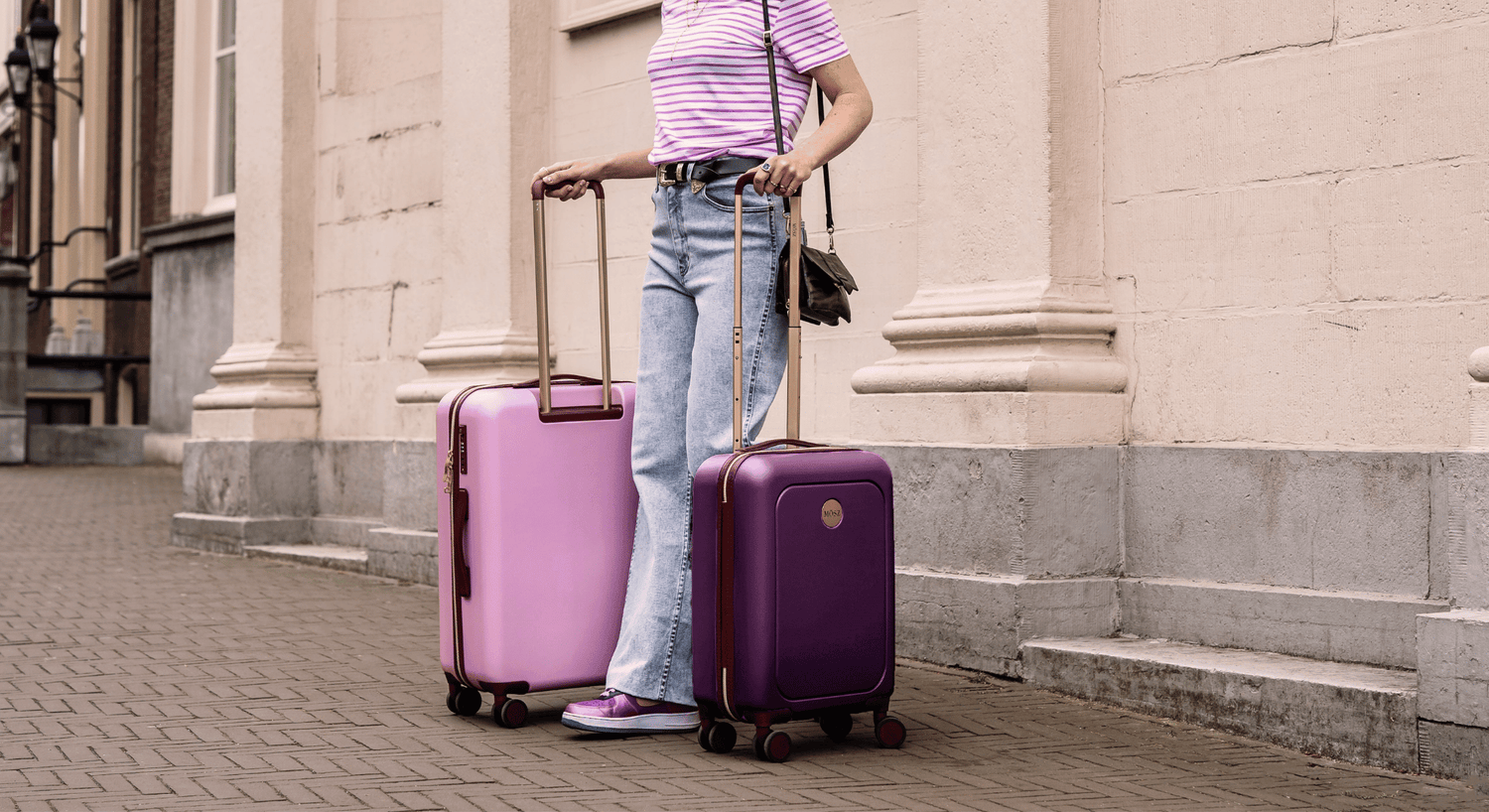 roze koffer