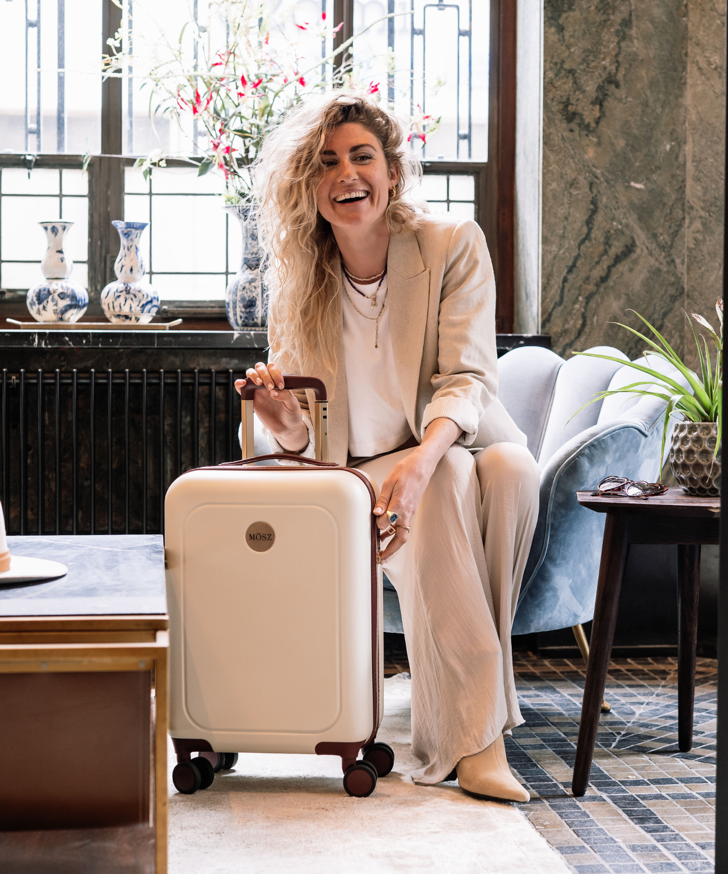 Harde koffer voor dames, handbagage, cabin trolley in wit,off-white, beige