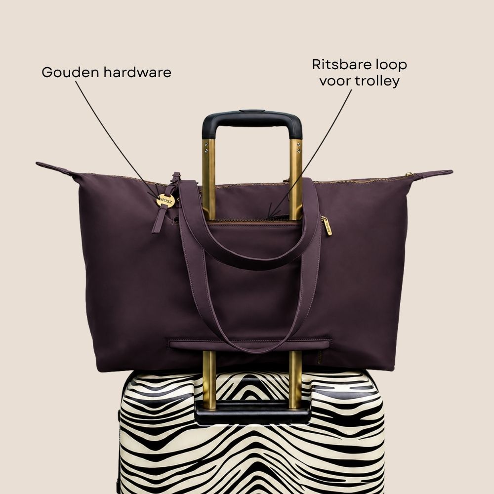 Weekendtas donkerbruin - 32 x 48 x 24 cm 37 liter MŌSZ Sandy detail achterzijde specificaties