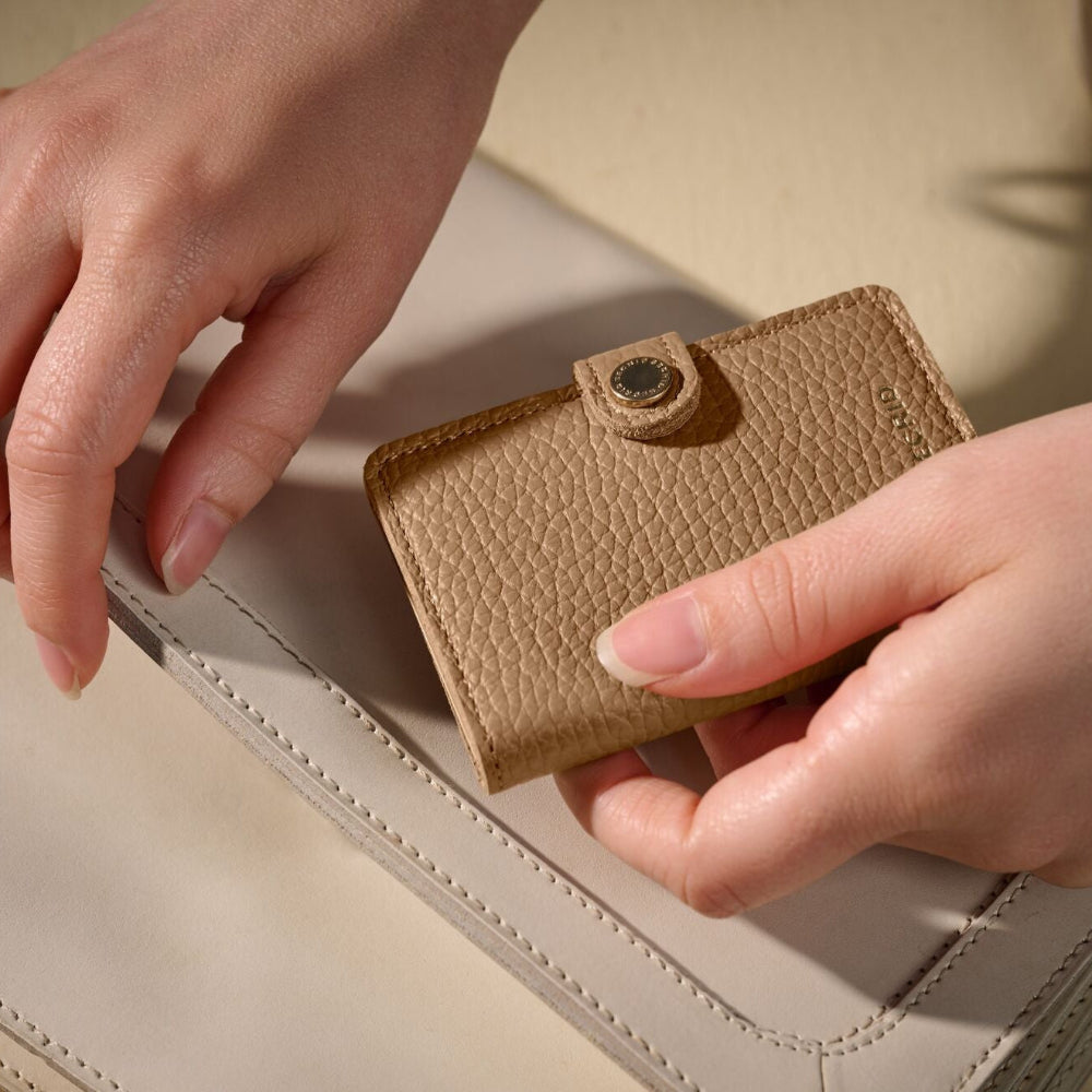 SECRID Miniwallet Cappuccino | Pasjeshouder dames